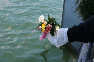 一对一海葬什么时间可以办理？一对一海葬价格大概要多少钱？