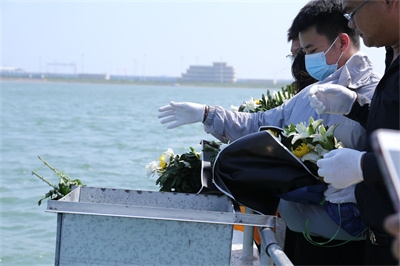 国家对海葬的优惠政策有哪些？人去逝后骨灰撒海里好吗？