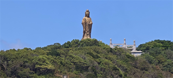 骨灰撒大海要多少钱一个