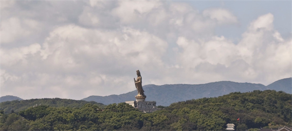 海葬是扔骨灰还是扔盒子好-2